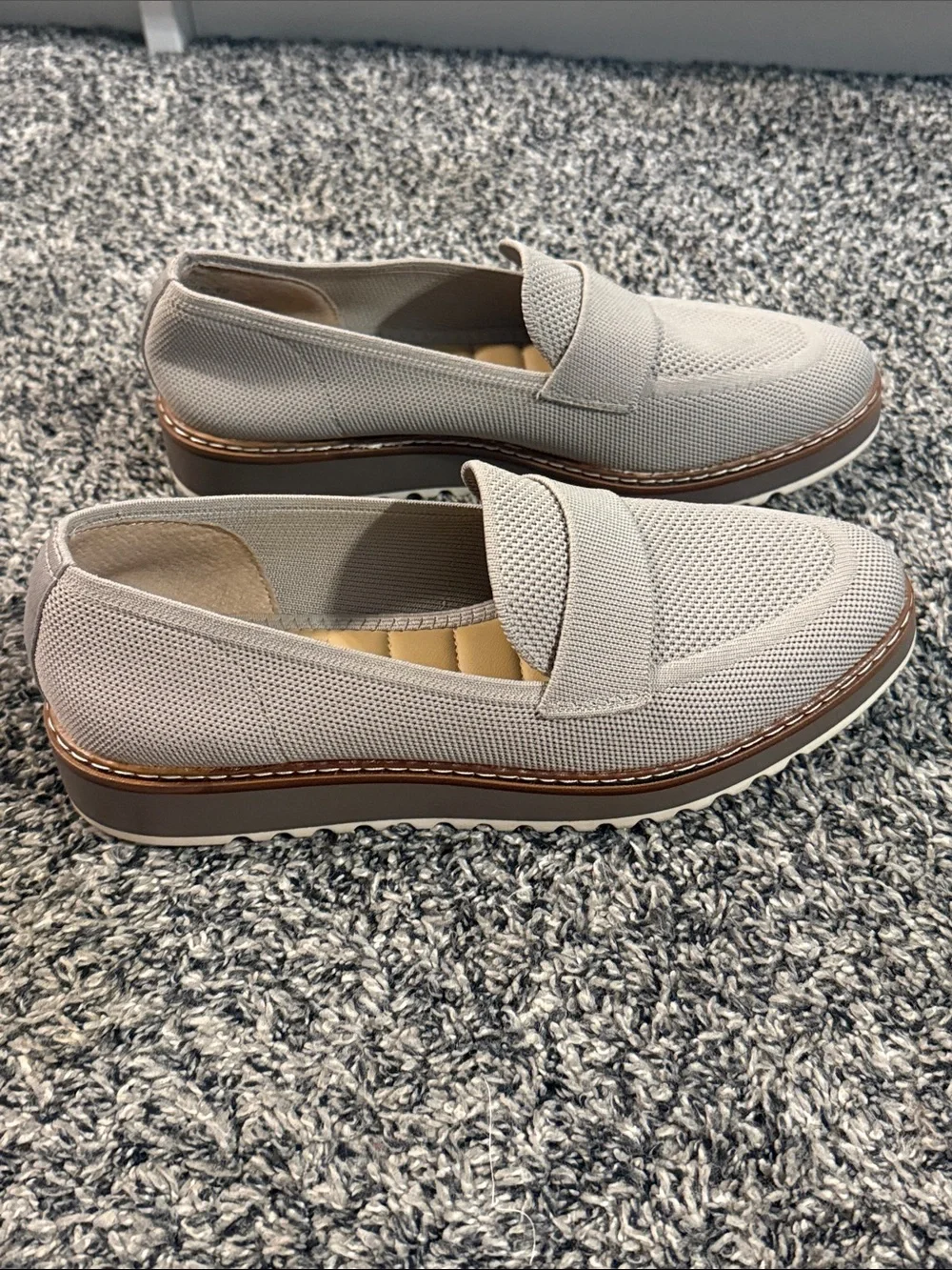 Me Too Women’s Gray Knit Platform Penny Loafers Size 8